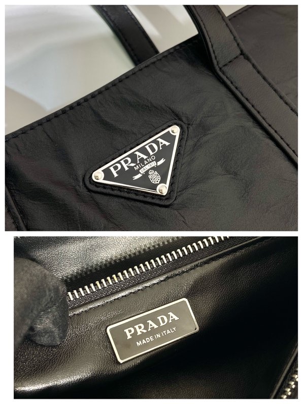 Pra*a tote bags